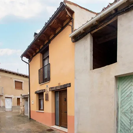 Snug Holiday In Ribera Del Duero With Garden Langa de Duero