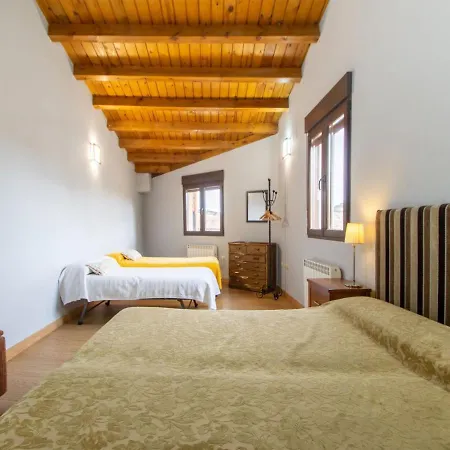 펜션 Snug Holiday In Ribera Del Duero With Garden Langa de Duero